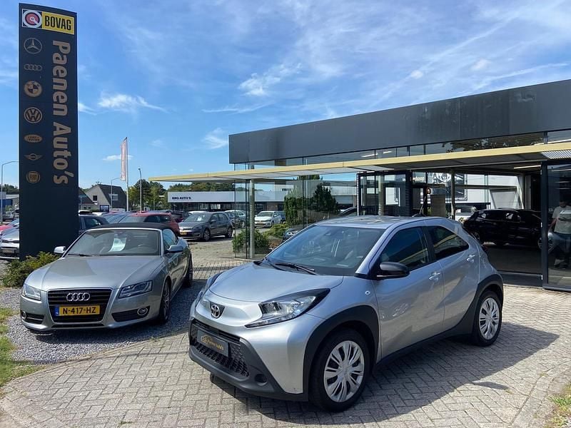 Zilver Gebruikt 2022 Toyota Aygo Hatchback | € 17.750 (Super prijs) - Afbeelding 1/4