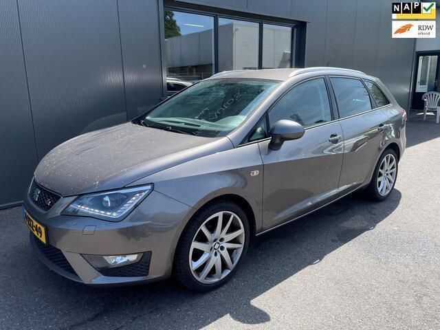 Grijs Gebruikt 2015 Seat Ibiza ST FR Stationwagen | € 6.995 (Iets duurder) - Afbeelding 1/2