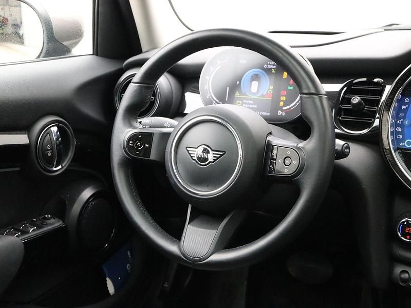 Occasion Mini Cooper Business 136 PK (100 kW) 2022 Zwart Hatchback