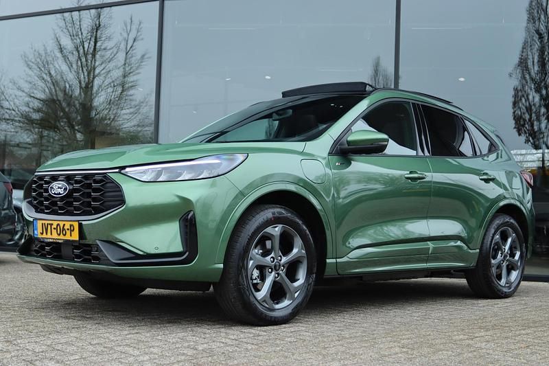 Nieuw Ford Kuga ST-Line X 242 PK (177 kW) 2026 Groen SUV