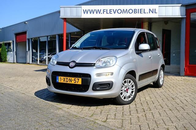 Grijs Gebruikt 2014 Fiat Panda Hatchback | € 5.750 (Eerlijke prijs) - Afbeelding 1/4