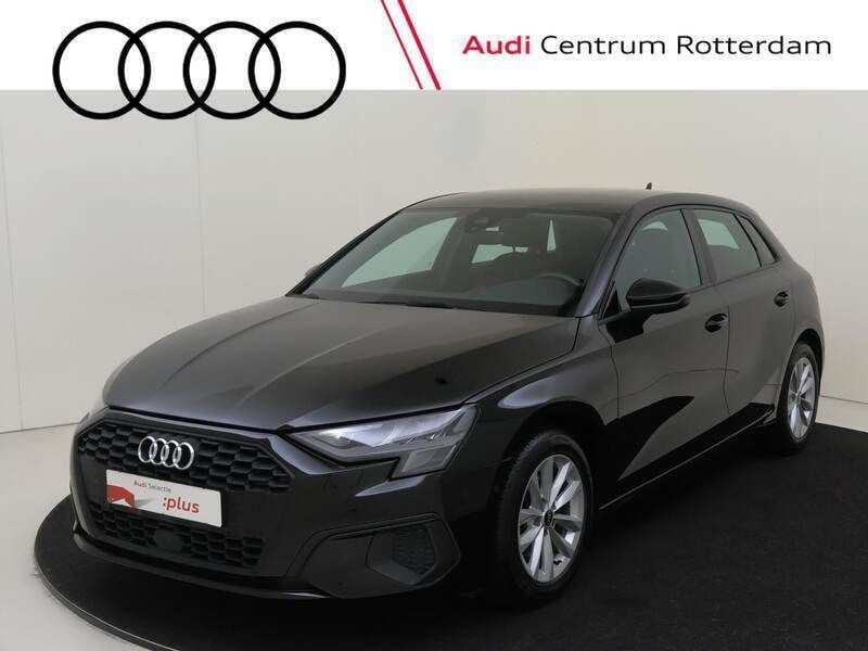 Zwart Gebruikt 2023 Audi A3 Sportback Proline Hatchback | € 27.750 (Goede deal) - Afbeelding 1/4