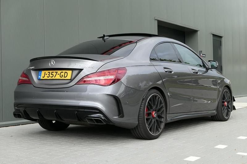 Occasion Mercedes CLA45 AMG Ambition 381 PK (280 kW) 2017 Grijs Sedan