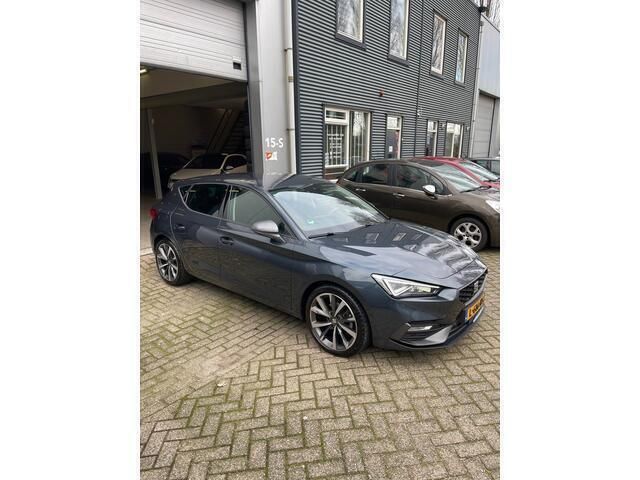 Occasion Seat Leon FR 150 PK (110 kW) 2021 Grijs Hatchback