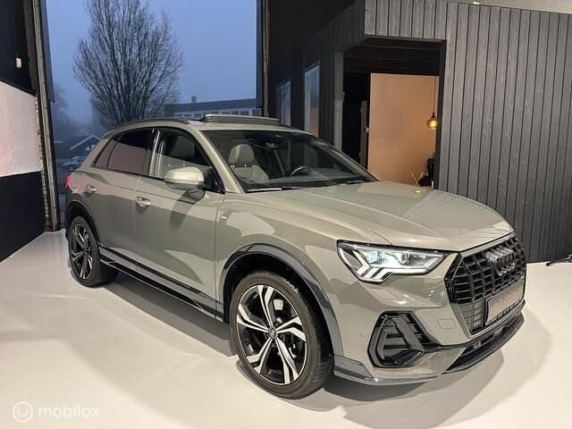 Grijs Gebruikt 2021 Audi Q3 S-Line SUV | € 34.950 (Duur) - Afbeelding 1/4
