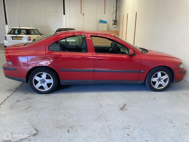 Occasion Volvo S60 163 PK (119 kW) 2002 Rood Sedan