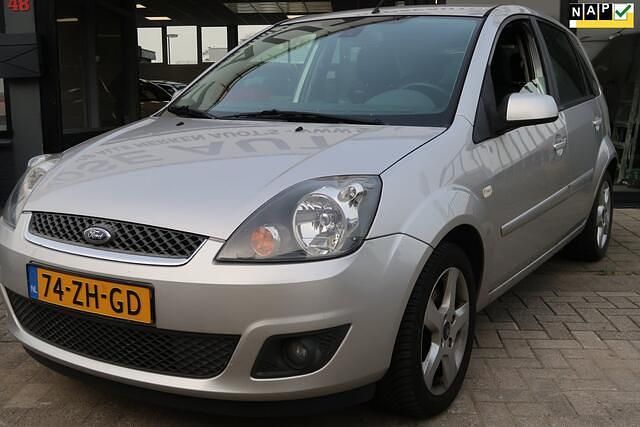 Occasion Ford Fiesta Futura 69 PK (50 kW) 2008 Grijs Hatchback