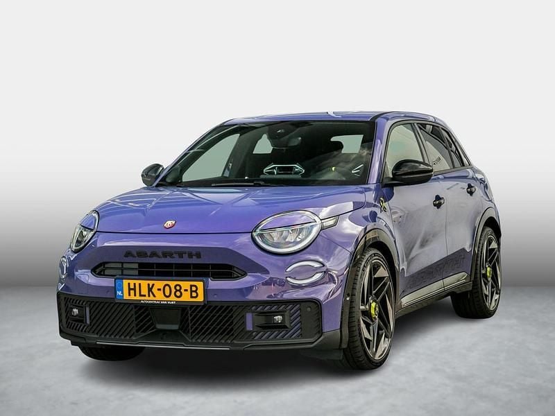 Paars Nieuw 2025 Abarth 600e Scorpionissima SUV | € 44.889 - Afbeelding 1/3