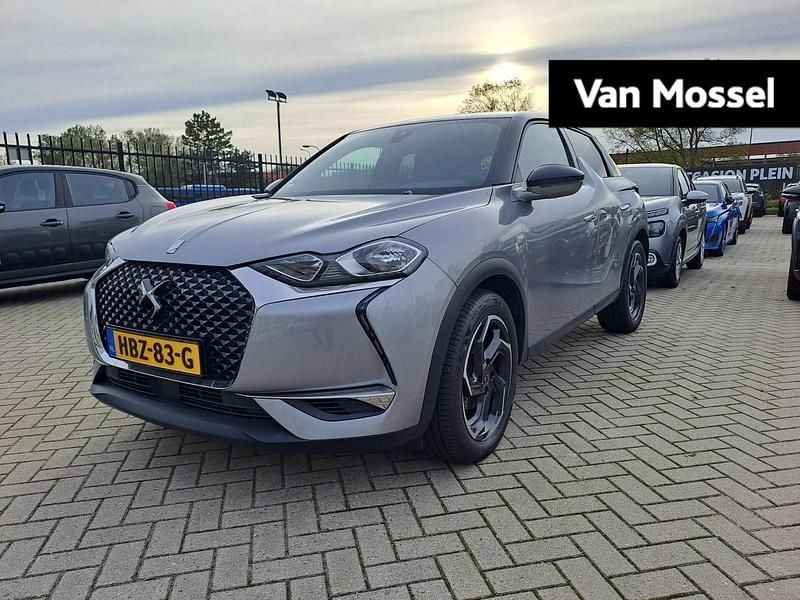Grijs Gebruikt 2021 DS Automobiles DS3 Crossback Business SUV | € 21.440 (Eerlijke prijs) - Afbeelding 1/4