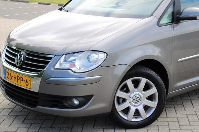 Occasion VW Touran Highline 140 PK (102 kW) 2009 Grijs MPV