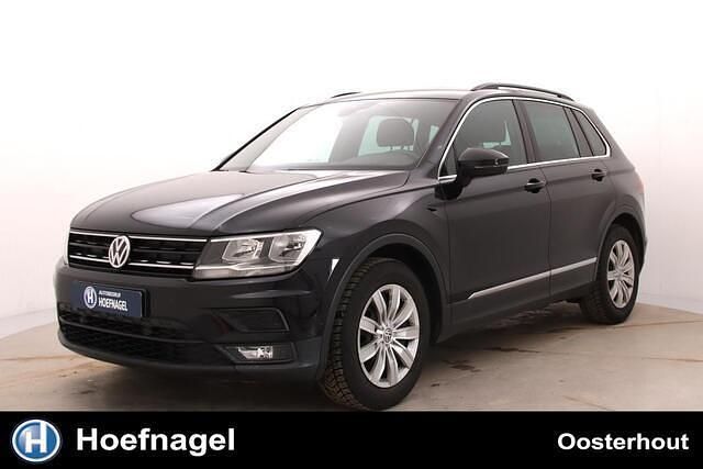 Zwart (metallic) Occasion 2019 VW Tiguan Comfortline SUV | € 21.750 (Super prijs) - Afbeelding 1/3
