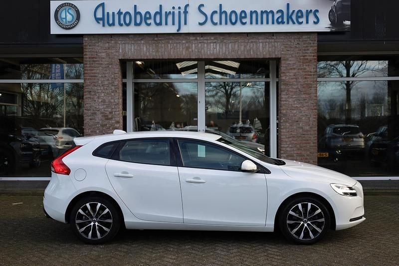 Occasion Volvo V40 2021 Wit Hatchback