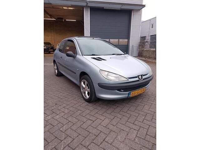 Occasion Peugeot 206 60 PK (44 kW) 2001 Grijs (metallic) Hatchback