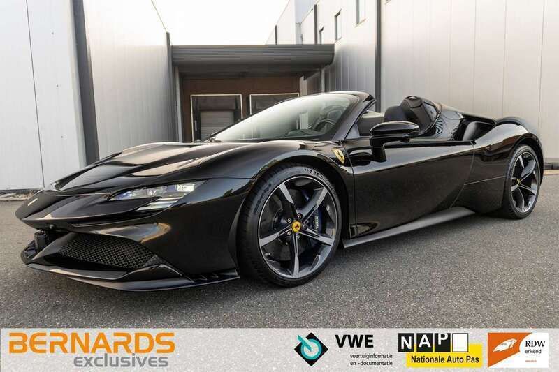 Geel Gebruikt 2023 Ferrari SF90 Cabriolet | € 529.950 - Afbeelding 1/4