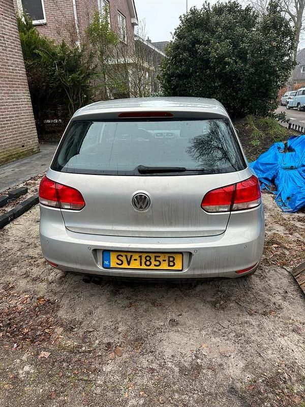 Occasion 2010 VW Golf VI Hatchback | € 1.950 (Super prijs) - Afbeelding 1/4
