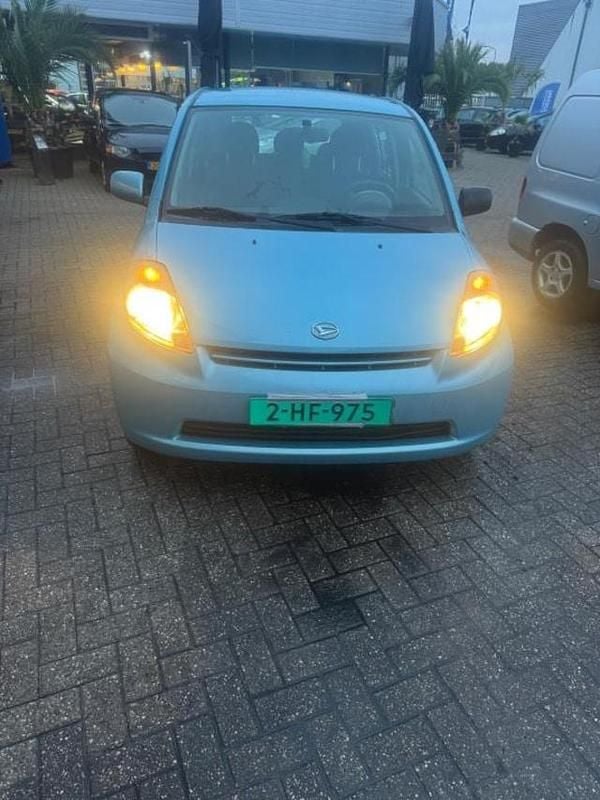 Occasion Daihatsu Sirion 69 PK (50 kW) 2006 Blauw Hatchback