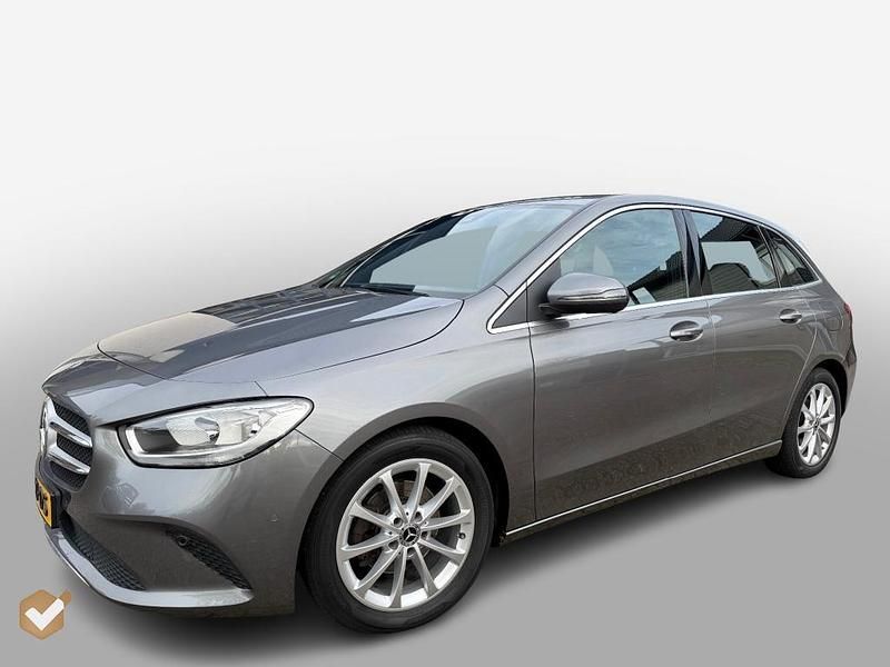 Occasion Mercedes B180 Edition 136 PK (100 kW) 2019 Grijs MPV