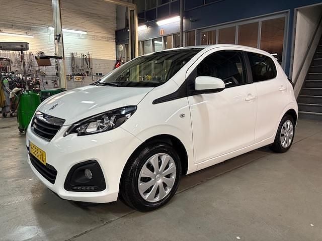 Wit Occasion 2020 Peugeot 108 Active Hatchback | € 8.250 (Eerlijke prijs) - Afbeelding 1/4