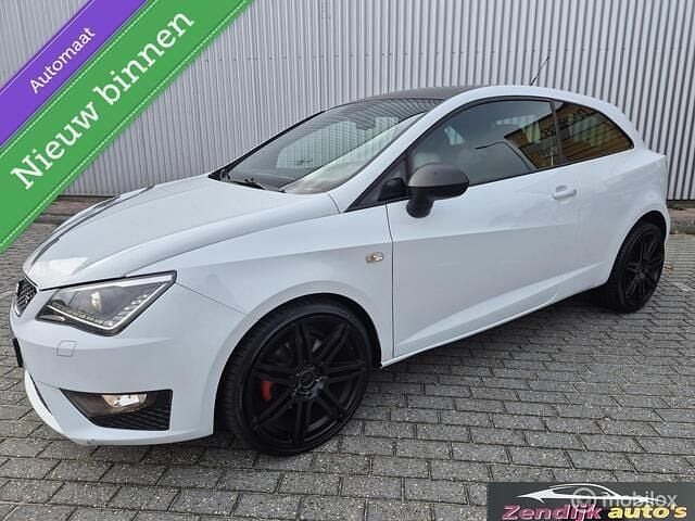 Wit Gebruikt 2012 Seat Ibiza SC FR Hatchback | € 8.249 (Eerlijke prijs) - Afbeelding 1/4