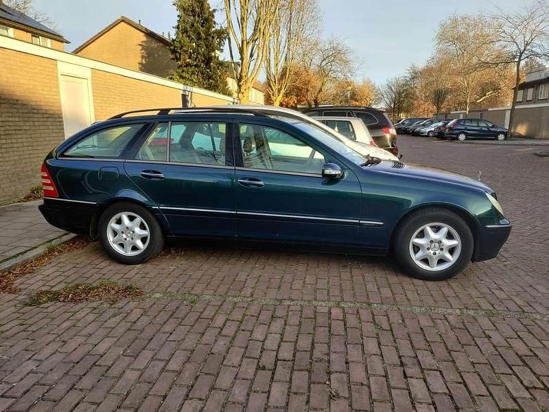 Groen Gebruikt 2003 Mercedes C180 Elegance Stationwagen | € 1.750 (Super prijs) - Afbeelding 1/4