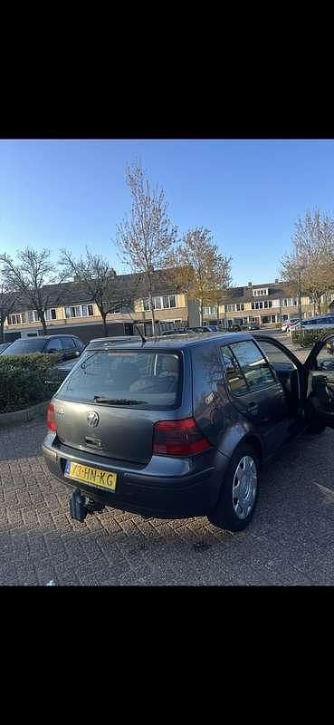 Blauw Gebruikt 2001 VW Golf IV Edition Hatchback | € 2.050 (Eerlijke prijs) - Afbeelding 1/4