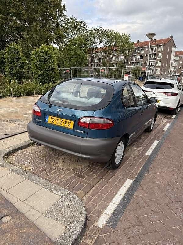 Gebruikt 2000 Chevrolet Lanos SE Sedan | € 700 - Afbeelding 1/4
