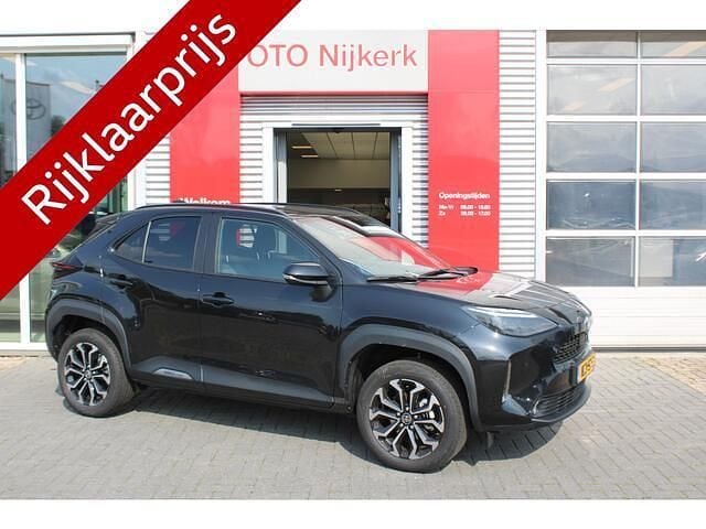 Zwart Nieuw 2025 Toyota Yaris Cross Plus SUV | € 32.900 (Iets duurder) - Afbeelding 1/4