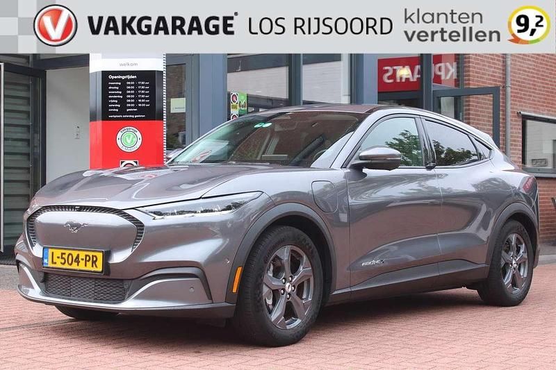 Grijs Gebruikt 2021 Ford Mustang Mach-E SUV | € 26.790 (Eerlijke prijs) - Afbeelding 1/4