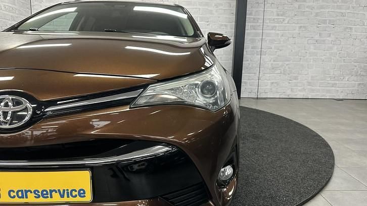 Occasion Toyota Avensis 147 PK (108 kW) 2017 Bruin Stationwagen