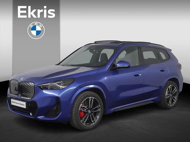Blauw Gebruikt 2025 BMW iX1 M Sport SUV | € 45.900 (Eerlijke prijs) - Afbeelding 1/4