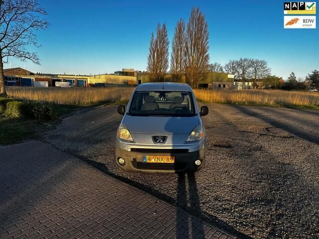 Overige Gebruikt 2011 Peugeot Partner MPV | € 1.999 (Eerlijke prijs) - Afbeelding 1/4
