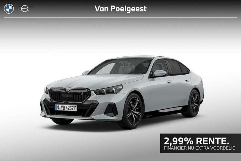 M brooklyn grau Nieuw 2025 BMW i5 Comfort Edition Sedan | € 94.195 (Super prijs) - Afbeelding 1/4