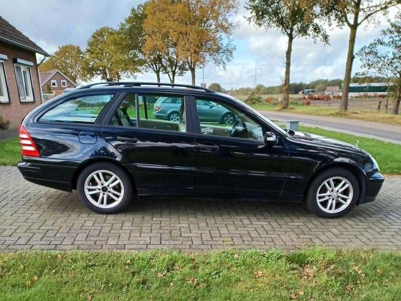 Occasion Mercedes C180 Classic 143 PK (105 kW) 2006 Zwart Stationwagen