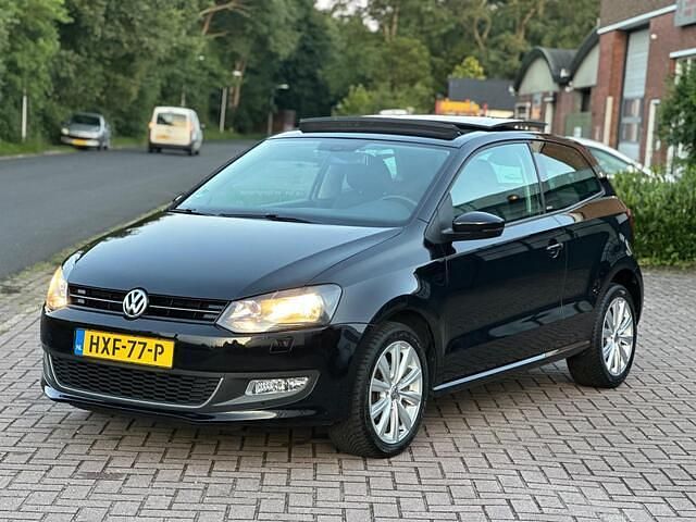 Zwart Gebruikt 2011 VW Polo Comfortline Hatchback | € 6.499 (Iets duurder) - Afbeelding 1/4
