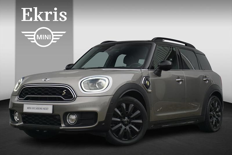 Grijs Occasion 2018 Mini Countryman Comfort SUV | € 22.900 (Duur) - Afbeelding 1/4