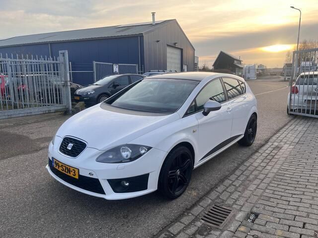 Occasion Seat Leon FR 160 PK (117 kW) 2012 Wit Hatchback