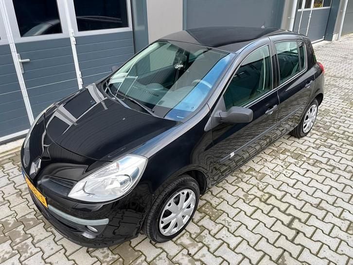 Occasion Renault Clio R.S. 74 PK (54 kW) 2008 Hatchback