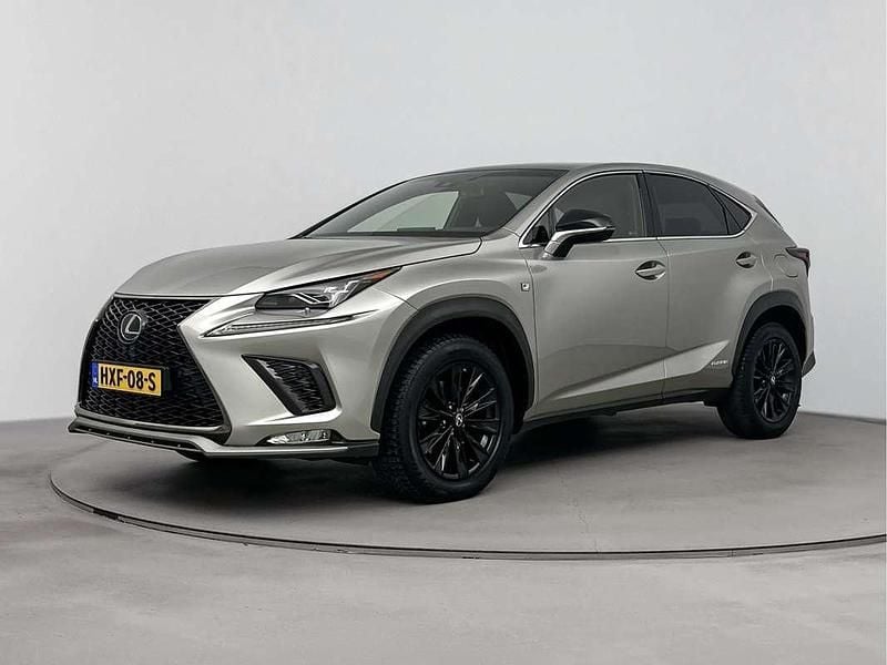 Grijs Gebruikt 2017 Lexus NX300h Sport Line SUV | € 33.995 (Iets duurder) - Afbeelding 1/3