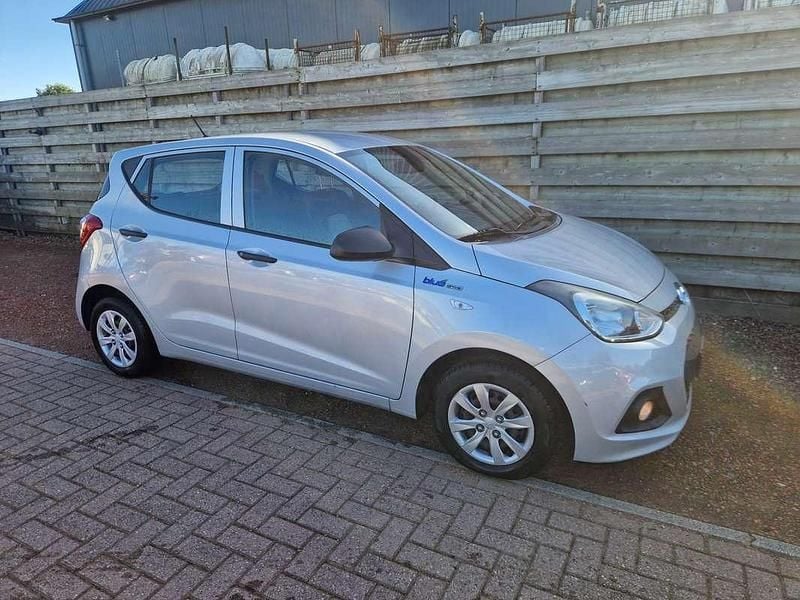 Grijs Gebruikt 2015 Hyundai i10 Hatchback | € 3.400 (Super prijs) - Afbeelding 1/4