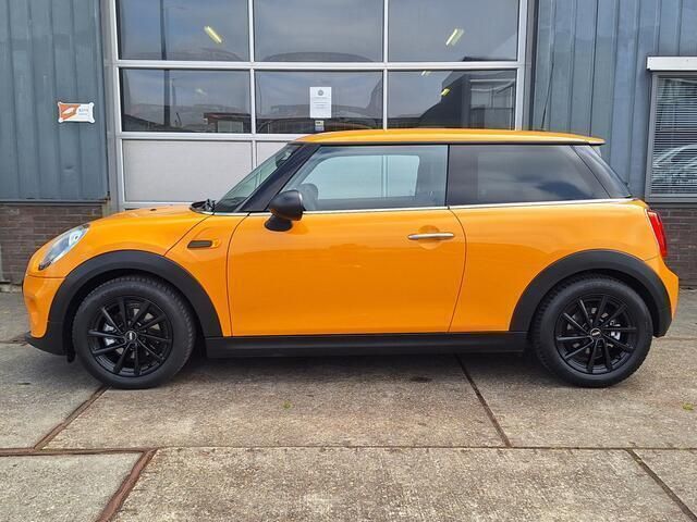 Occasion Mini ONE 75 PK (55 kW) 2015 Oranje Hatchback