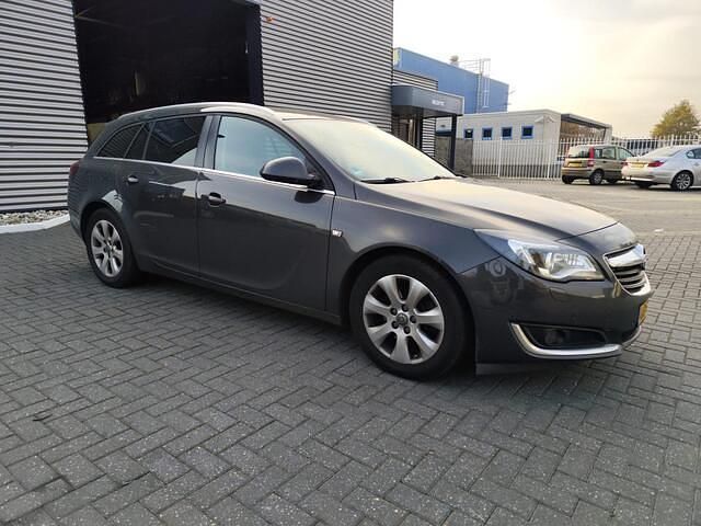 Grijs Gebruikt 2015 Opel Insignia Business Stationwagen | € 4.250 (Goede deal) - Afbeelding 1/4