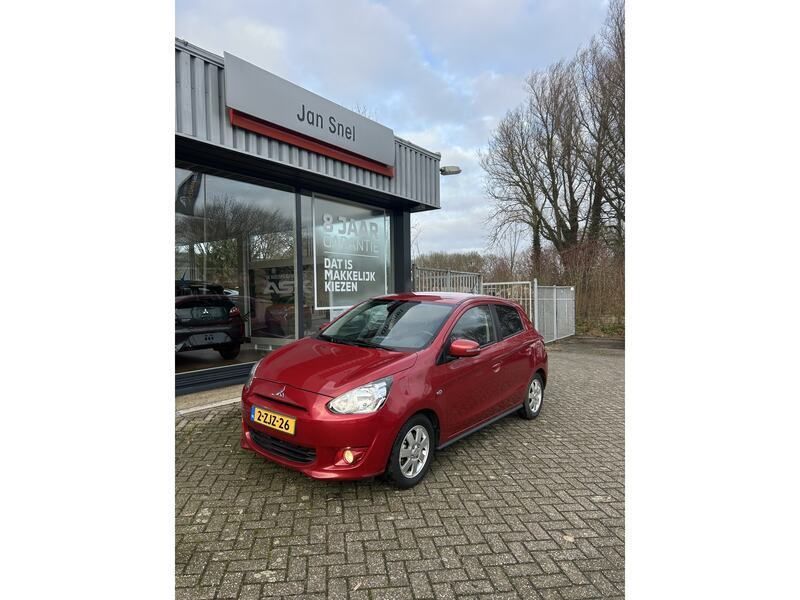 Rood metallic Gebruikt 2015 Mitsubishi Space Star Intense Hatchback | € 8.250 (Eerlijke prijs) - Afbeelding 1/4