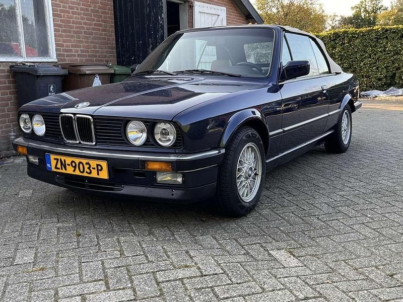 Blauw Gebruikt 1990 BMW 325 Cabriolet Cabriolet | € 16.500 - Afbeelding 1/4