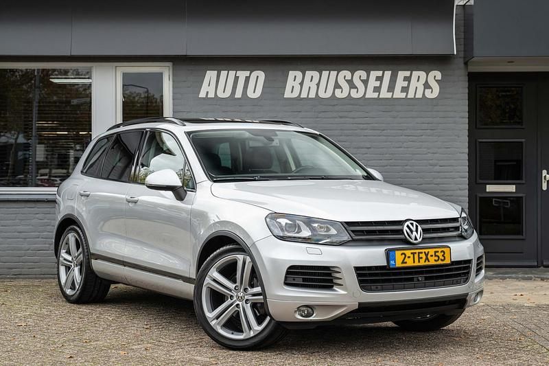Grijs Gebruikt 2012 VW Touareg Highline SUV | € 15.895 - Afbeelding 1/4