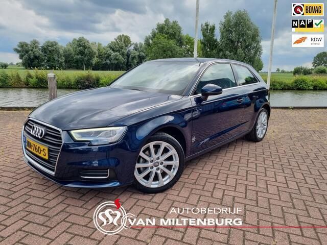 Blauw Gebruikt 2017 Audi A3 Design Hatchback | € 14.950 (Eerlijke prijs) - Afbeelding 1/4