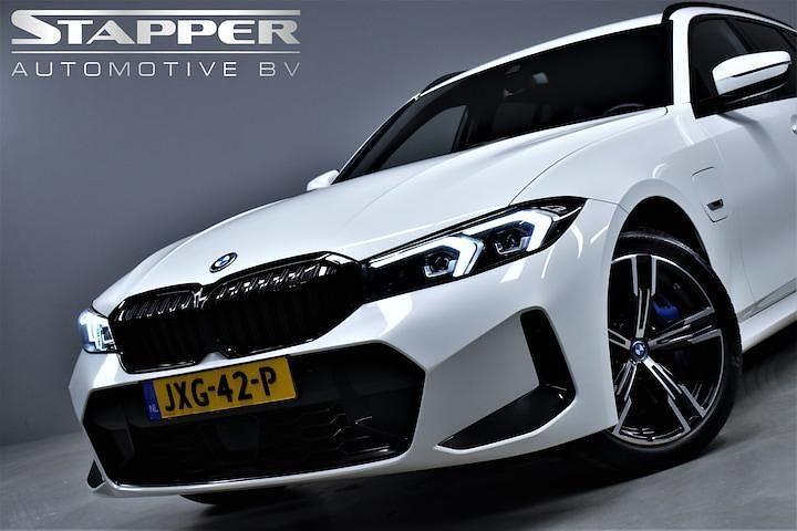 Occasion BMW 330e M Sport 292 PK (214 kW) 2022 Wit Stationwagen