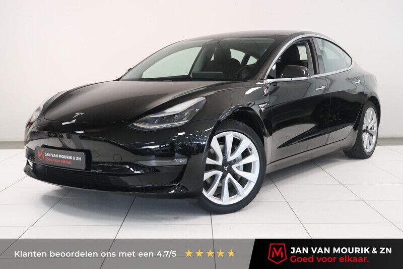 Zwart Gebruikt 2020 Tesla Model 3 Standard Range Sedan | € 21.735 (Goede deal) - Afbeelding 1/4