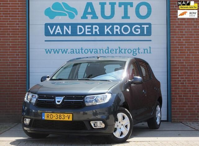 Grijs Gebruikt 2017 Dacia Sandero Lauréate Hatchback | € 7.795 (Eerlijke prijs) - Afbeelding 1/4