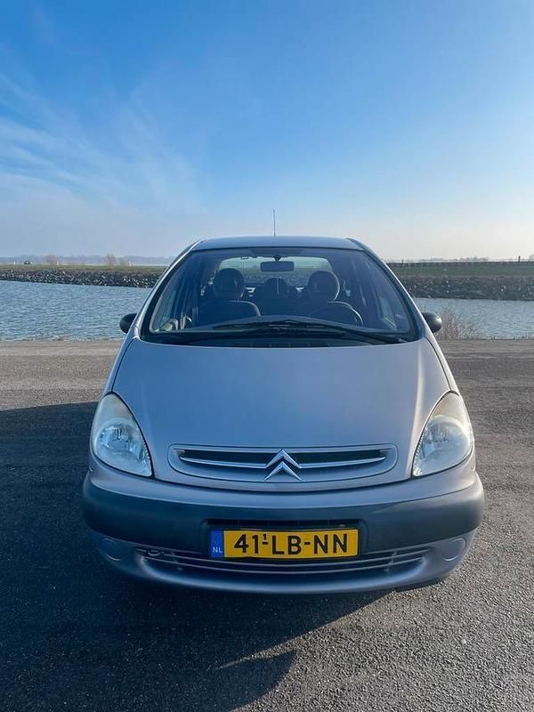 Occasion 2002 Citroën Xsara Picasso MPV | € 1.100 (Goede deal) - Afbeelding 1/4