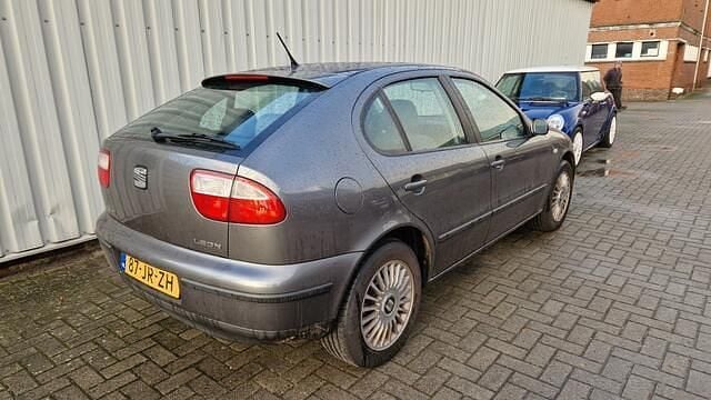 Occasion Seat Leon Stella 105 PK (77 kW) 2002 Grijs Hatchback